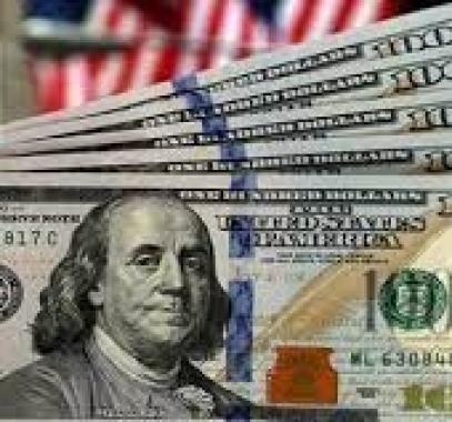 الدولار يرتفع مدعوما برهانات رفع أسعار الفائدة الأميركية