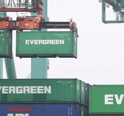 العجز التجاري الأميركي يرتفع إلى 70.5 مليار دولار في فبراير