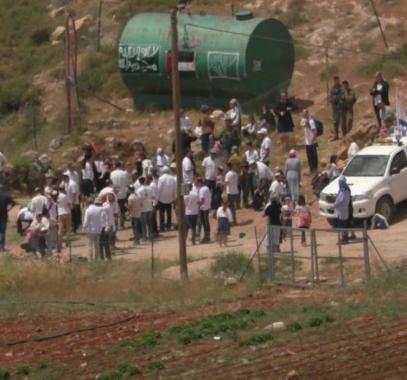 مستوطنون ينصبون خيامًا في منطقة المحمية الطبيعية شرق بيت لحم