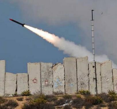 صواريخ من الضفة