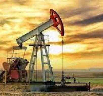 أسواق النفط تلتقط الأنفاس قبل رفع الفائدة في أوروبا وأميركا