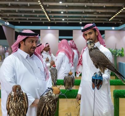 نادي الصقور السعودي يُطلق النسخة الثالثة من المزاد الدولي لإنتاج مزارع الصقور.jfif