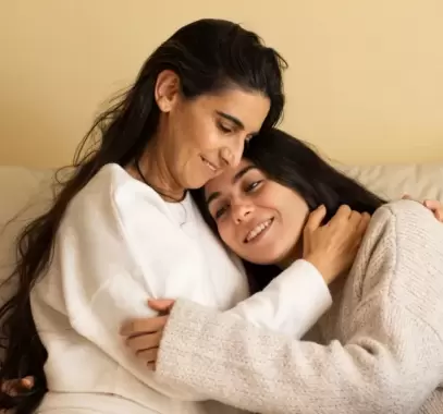 mature-mother-and-daughter-hugging-and-smiling-h-2024-02-08-19-44-12-utc_0.jpg.webp