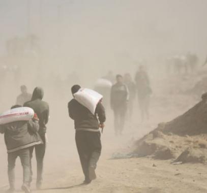 شُح في توفر الطحين وارتفاع أسعاره شمال غزة.jpg-9d651ec4-ef6b-4015-a0c0-5b51b093aed6.jpg