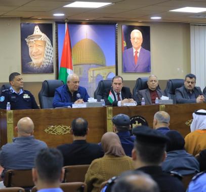 وزير الداخلية.