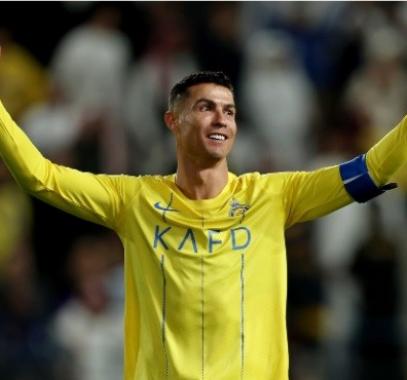 1كريستيانو رونالدو والنصر يوقعان عقدًا جديدًا.jpg