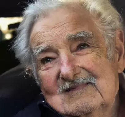 افقر رئيس في العالم