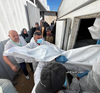 الصحة في غزة: استلام 30 جثماناً جديداً لشهداء أفرج عنهم الاحتلال