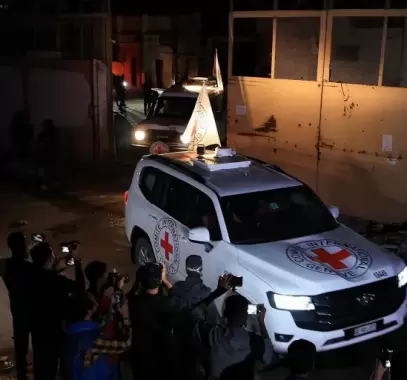 الصليب الأحمر يتسلم جثث المحتجزين