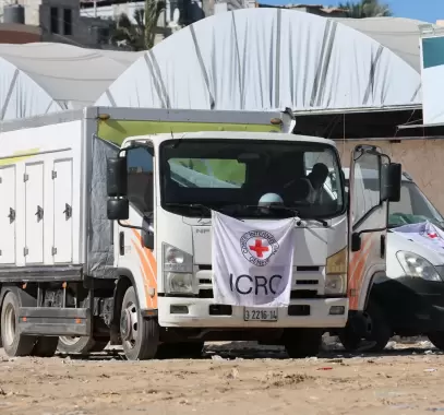 الاحتلال يسلم جثامين الشهداء في غزة