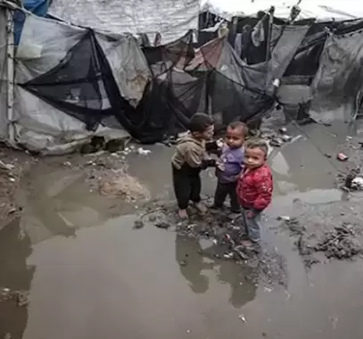 غرق الخيام في غزة بسب الأمطار