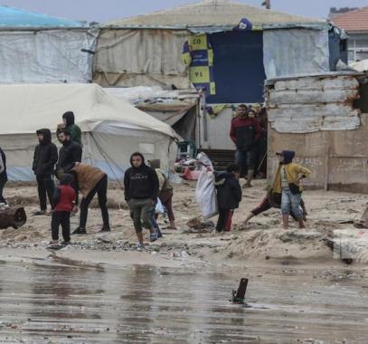 غرق الخيام في غزة بسبب الأمطار