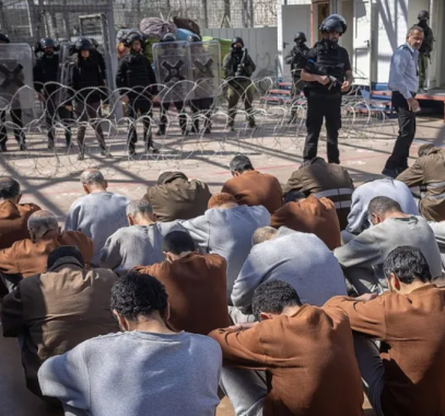 قمع الأسرى في سجون الاحتلال