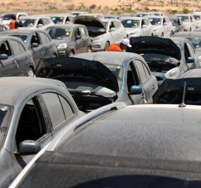 سلطات الاحتلال تسمح بإدخال 113 مركبة جديدة لغزة