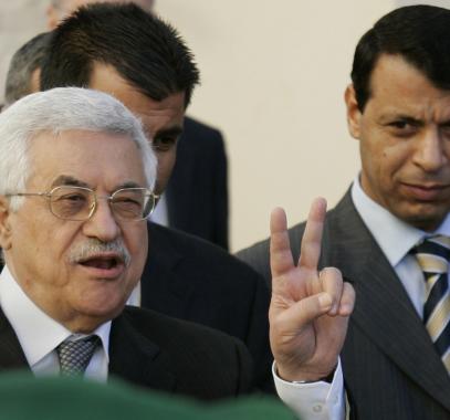 مصالحة بين الرئيس عباس ودحلان برعاية مصرية