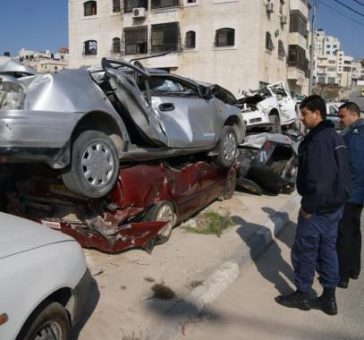 الخليل: أب يُبلغ عن قيام ابنه بقيادة مركبة غير قانونية