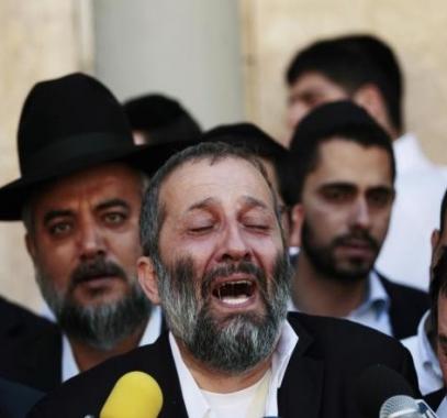 استجواب وزير الداخلية الإسرائيلي بتهم فساد.jpg