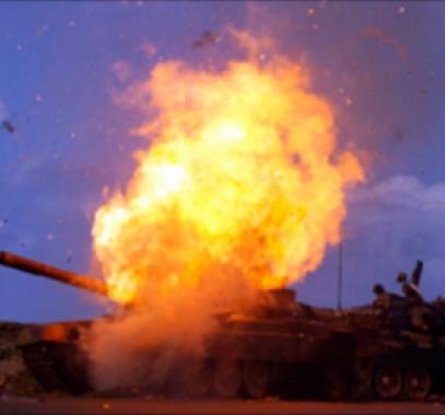 بالصور: إنفجار عبوة ناسفة في جيب عسكري للإحتلال شرق خانيونس 