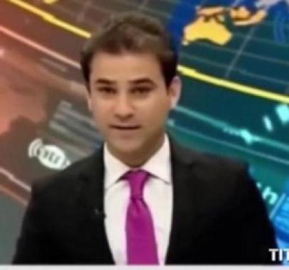 زالزال على الهواء مباشرة والمذيع يهرب من الاستديو