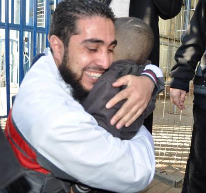 الأسير محمد النجار يقاطع محاكم الاحتلال بعد تجديد اعتقاله الإداري