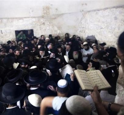 12e64acd-e777-48e1-9543-9d0dc785317a