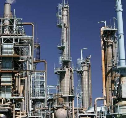 النفط يرتفع قبل عطلة عيد الميلاد