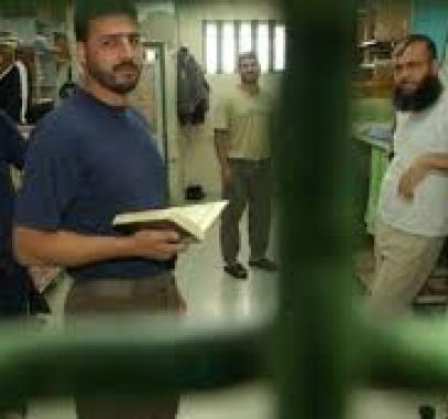 أسيران يدخلان أعواماً جديدة في سجون الاحتلال