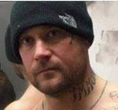 بالصور : شاهدوا ماذا فعل هذا الملاكم بصديقته عندما غضب منها!!