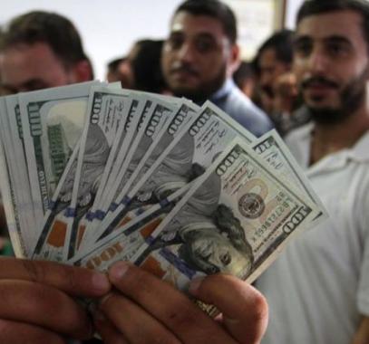 موقع عبري: إسرائيل تُناقش اليوم مصير الدفعة الثالثة من المنحة القطرية