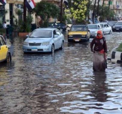 ارتفاع حصيلة قتلى السيول في مصر إلى 22 وإصابة 72 آخرين