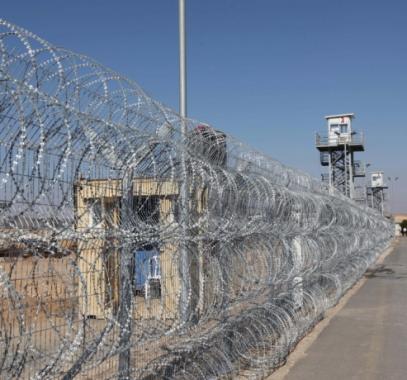 هآرتس: 83 معتقلاً في السجون الإسرائيلية على خلفية الانتماء لـ