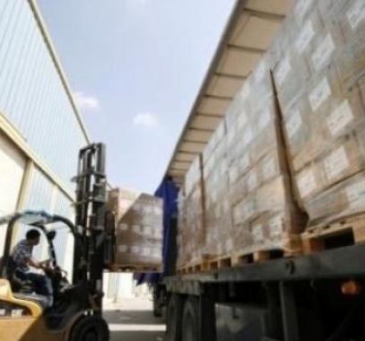 قافلة-أدوية-ومستلزمات-طبية-تابعة-وزير-الصحة-الفلسطينية-650x330