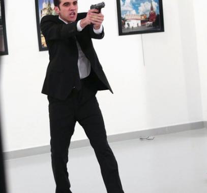 صورة القاتل التركي تفوز بجائزة صورة العام