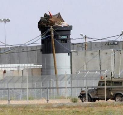 مركز حقوقي: إسرائيل مستمرة في إقامة منطقة عازلة برية وبحرية في قطاع غزة