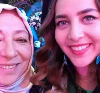 مقتل معارضة سورية بارزة وابنتها في منزلهما بإسطنبول طعنا بالسكين 