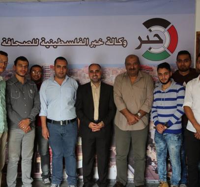 د.فايز أبو عيطة ، الناطق بإسم حركة فتح يزور مقر 