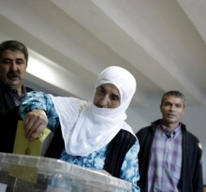 151101080839_vote_640x360_reuters_nocredit