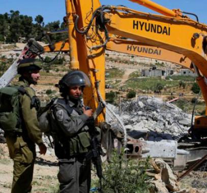 محكمة الاحتلال تُجمّد أوامر هدم 6 منازل بقرية دهمش