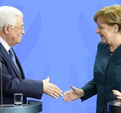 ميركل وعباس