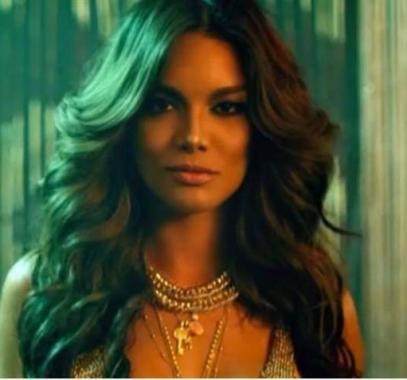 بالصور: بطلة Despacito في هذه الدولة العربية