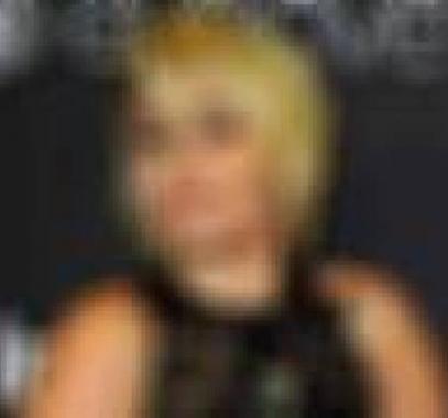 بالصور : نجمة شهيرة لا تستحم.. وما الذي لم تفعله منذ عامين؟