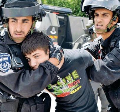 شرطة الاحتلال تعتقل قاصرَيْن بالنقب.jpg