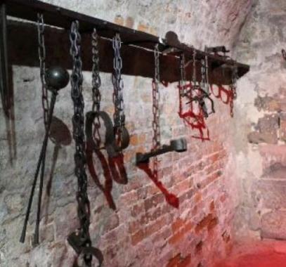 مصرع لاجئ فلسطيني بفعل التعذيب في السجون السورية.jpg