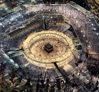 السعودية: زيادة المعتمرين بنسبة 30% هذا العام