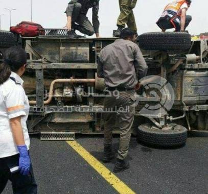 بالصور: إصابة جنديان إسرائيليان جراء انقلاب جيب قرب بيت لحم