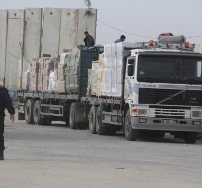 الاحتلال يغلق معابر الضفة وغزة غداً