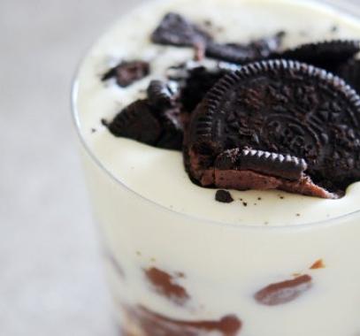 header_image_Main_Article_-_homemade_oreo_shake2.jpg