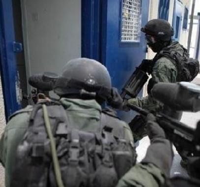 سجون الاحتلال.jpg