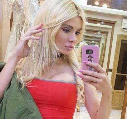 بالصورة: تعرّفوا إلى والدة ميريام كلينك الصربية.. هل تشبهها؟!