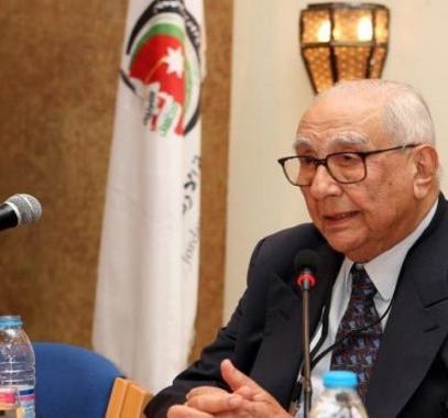 بالفيديو: مسؤول أردني سابق يطالب اللاجئين الفلسطينيين بالقبول ببيع أراضيهم المحتلة